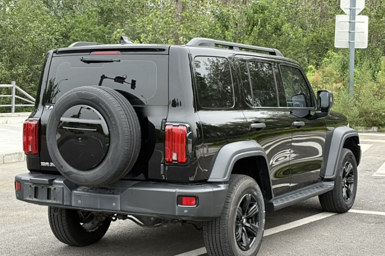 坦克300 2023款 越野版 2.0T 挑战者车身外观6006