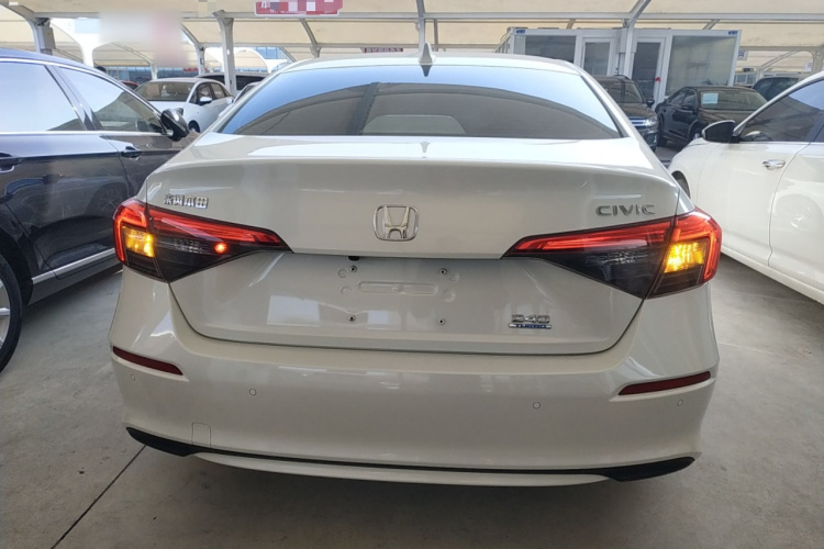 本田 思域 2022款 240TURBO CVT劲动版车身外观6