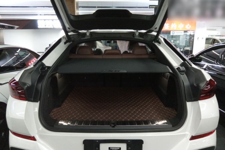 宝马X6 2021款 xDrive30i M运动套装机舱底盘23
