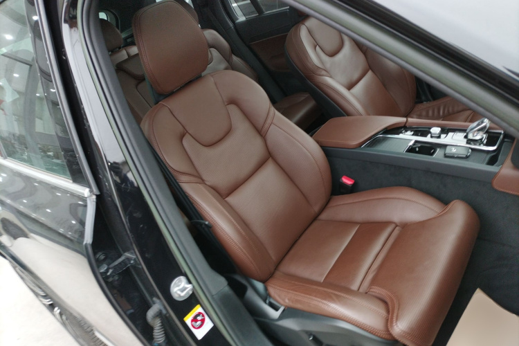 沃尔沃XC90 2023款 B6 智雅豪华版 7座局部细节41