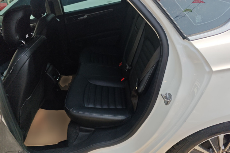 福特 蒙迪欧 2018款 EcoBoost 180 智控豪华型 国VI中控内饰21