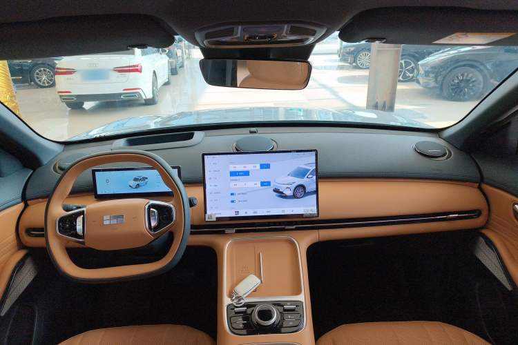 吉利银河 银河星舰7 EM-i 2025款 120km 探索+版中控内饰12