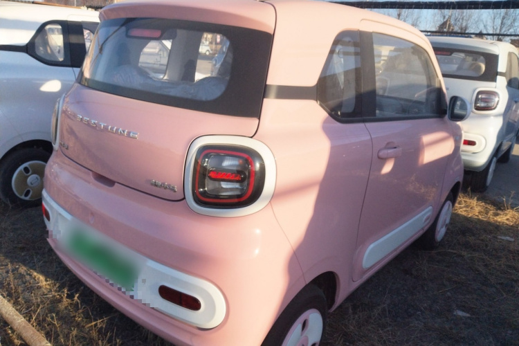 奔腾小马 2026款 222km 萌趣马车身外观7