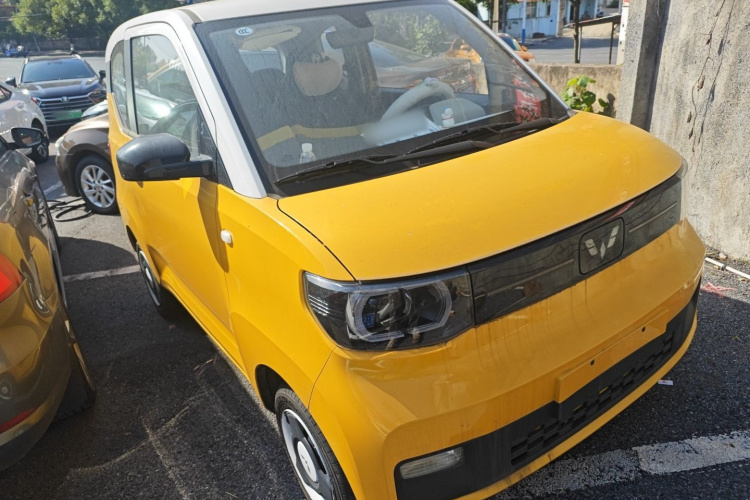 五菱汽车 宏光MINIEV 2022款 马卡龙时尚款 磷酸铁锂车身外观3