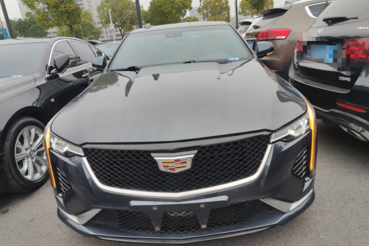 凯迪拉克CT4 2021款 28T 风尚型车身外观2