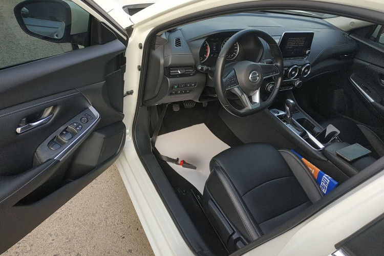 日产 轩逸 2020款 改款 1.6L XL CVT悦享版中控内饰20