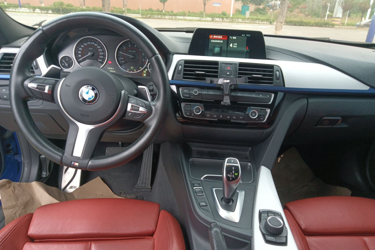 宝马3系 2019款 320i M运动套装中控内饰12