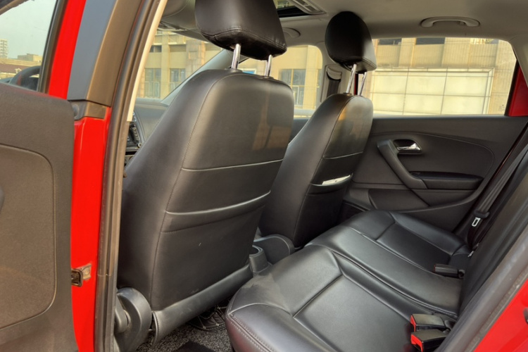 大众 Polo 2016款 1.6L 自动舒适型中控内饰7003