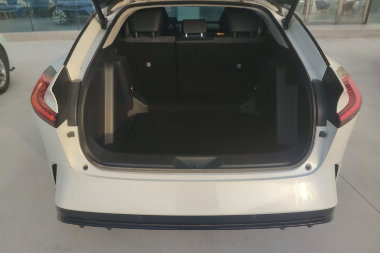 丰田bZ5 2025款 630 MAX智行版机舱底盘23