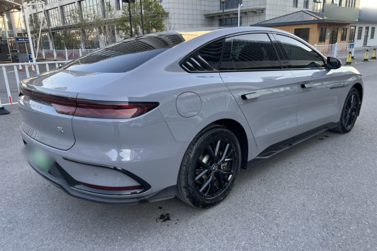 比亚迪 汉 2025款 DM-i 125KM精英型车身外观6003