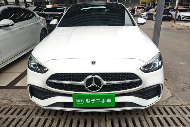 奔驰C级 2022款 改款 C 260 L 运动版车身外观2