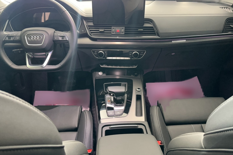 奥迪Q5L 2022款 改款 40T 豪华动感型中控内饰7003