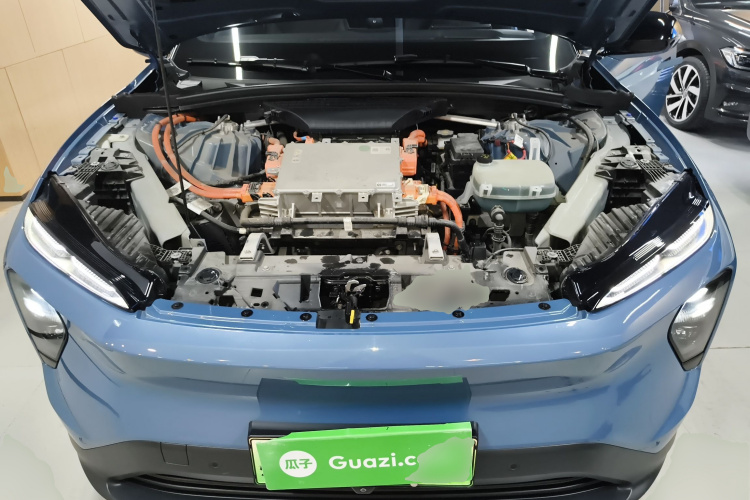 蔚来ES7 2022款 100kWh 首发版机舱底盘24