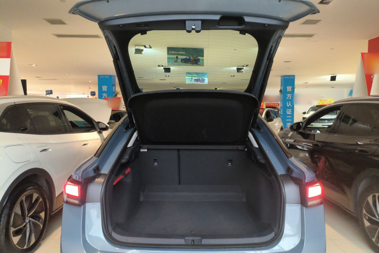 大众ID.7 VIZZION 2024款 首发版机舱底盘23