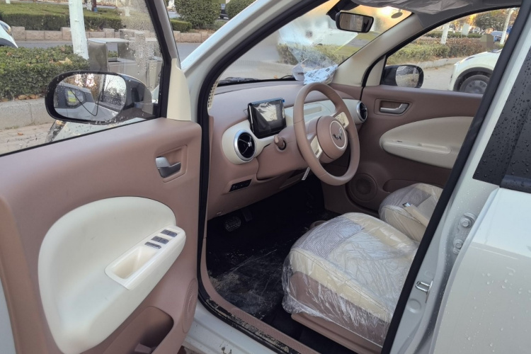 五菱汽车 宏光MINIEV 2025款 四门版 进阶款中控内饰20