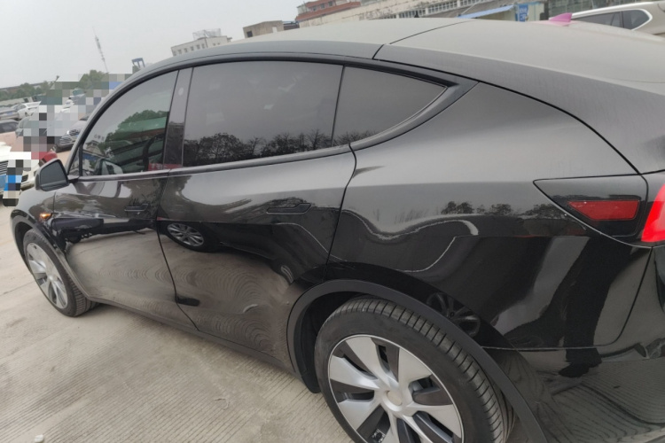 特斯拉 Model Y 2021款 标准续航后驱版车身外观6003