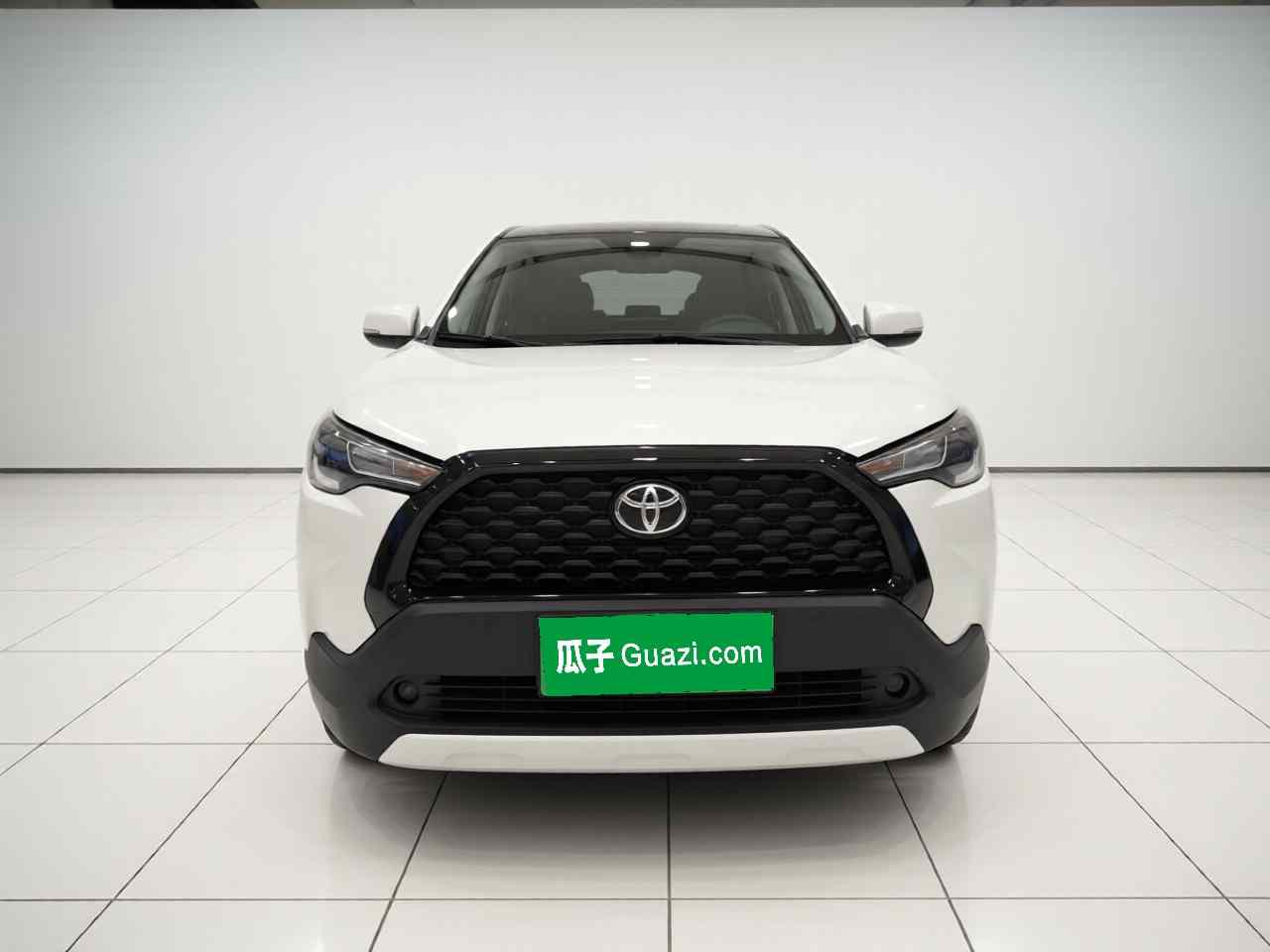 丰田 卡罗拉锐放 2024款 2.0L 智能电混双擎 先锋版(1)