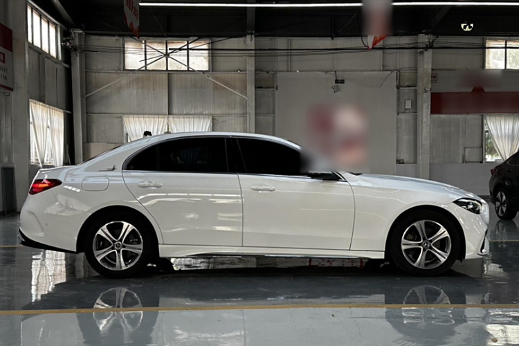 奔驰C级 2022款 改款 C 200 L 运动版车身外观6001