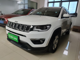 Jeep 指南者 2020款 220T 自动精英版