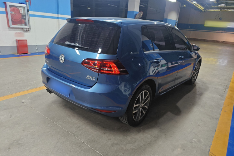 大众 高尔夫 2017款 230TSI 自动豪华百万辆纪念版车身外观7