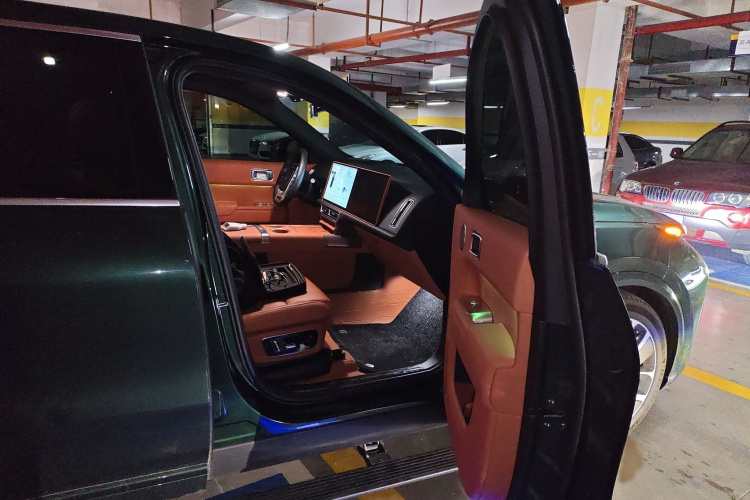 理想汽车 理想L9 2024款 Ultra局部细节9005