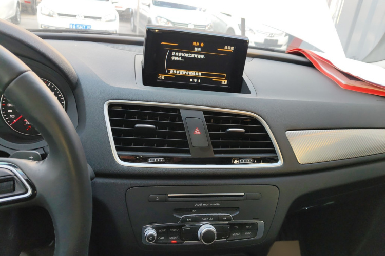 奥迪Q3 2018款 30周年年型 35 TFSI 运动型局部细节16