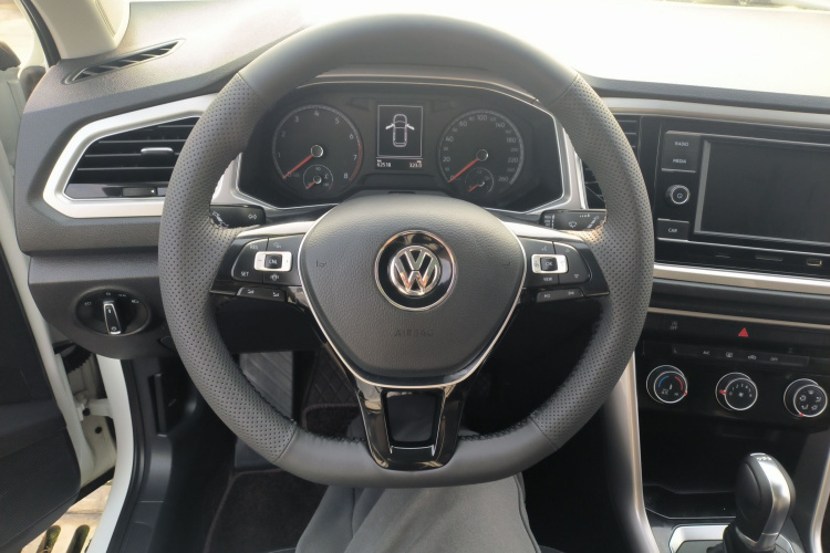 大众 T-ROC探歌 2020款 280TSI DSG两驱精英型中控内饰13