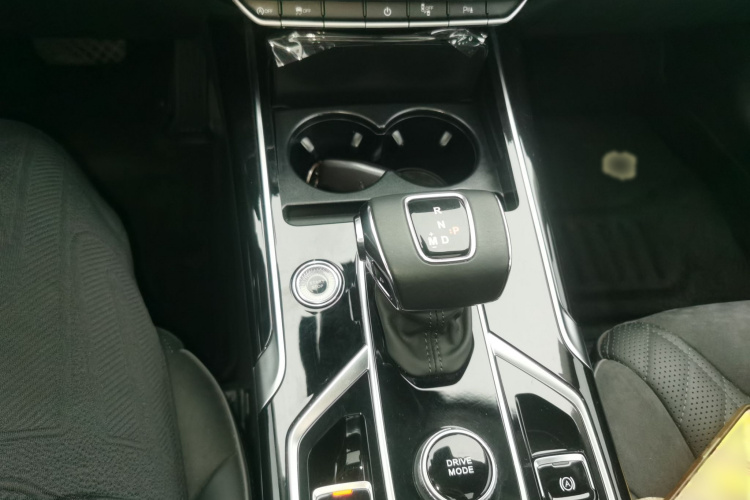 红旗HS5 2022款 改款 2.0T 智联旗享版局部细节18