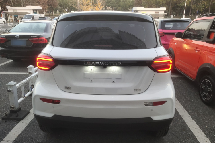 零跑汽车 零跑T03 2025款 310舒享版车身外观6