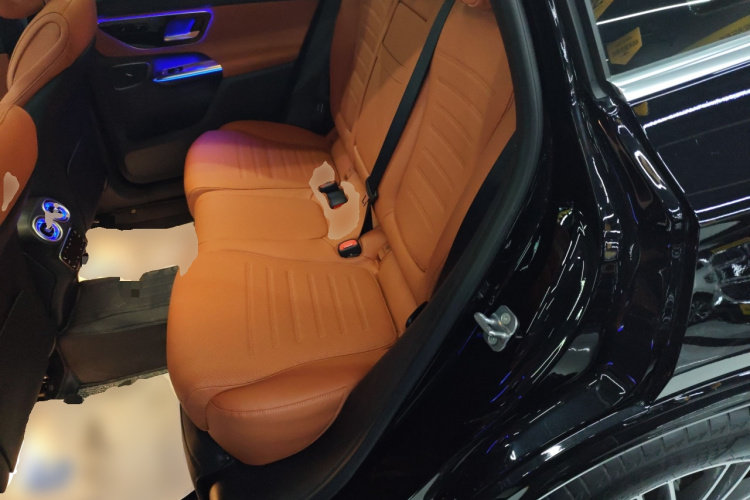 奔驰GLC 2024款 改款 GLC 300 L 4MATIC 动感型 5座中控内饰21