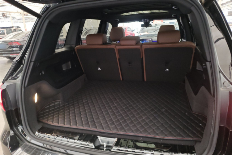 奔驰GLB 2022款 GLB 220 动感型机舱底盘23