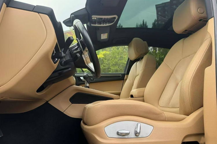 保时捷 2017款  Macan 2.0T中控内饰7003