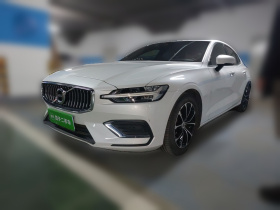 沃尔沃S60 2021款 T4 智逸豪华版