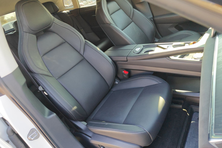 极氪001 2022款 长续航双电机 WE版局部细节41