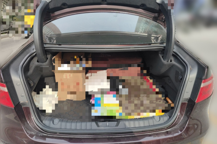 捷豹XFL 2018款 XFL 2.0T 250PS 豪华版中控内饰23