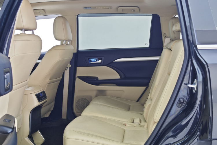 丰田 汉兰达 2018款 2.0T 四驱豪华版 7座 国V中控内饰7007