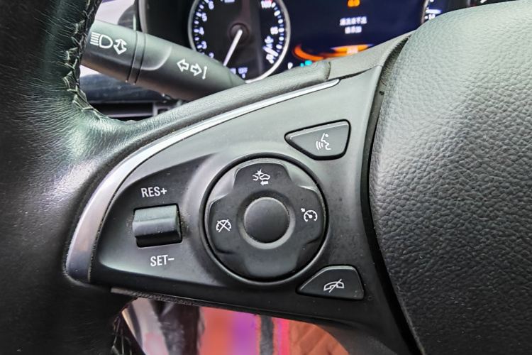 别克 昂科威 2018款 28T 四驱豪华型中控内饰7006