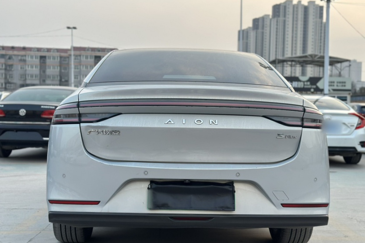 埃安 AION S Plus 2022款 80 智驾版车身外观6005