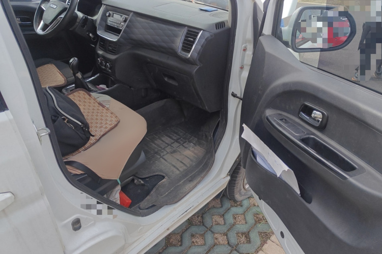 金杯 金海狮 2021款 1.5L 客车工程狮 7座局部细节9005