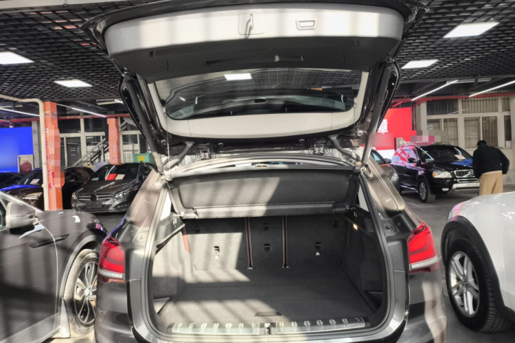 宝马X1 2022款 sDrive25Li 领先型机舱底盘23