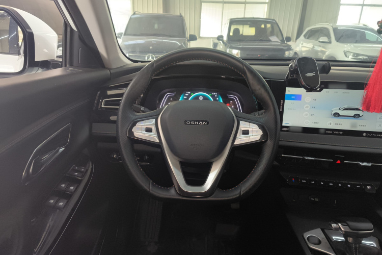 长安欧尚X7 PLUS 2022款 1.5T 蓝鲸版自动尊贵型中控内饰13