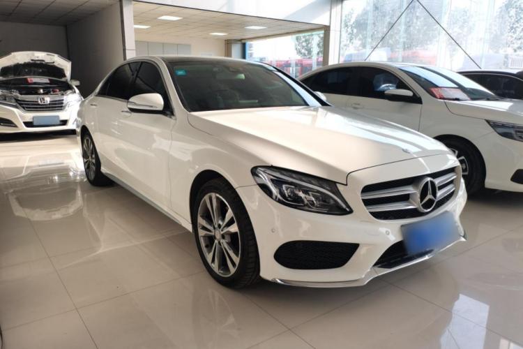 奔驰C级 2017款 改款 C 200 L 4MATIC 运动版车身外观3