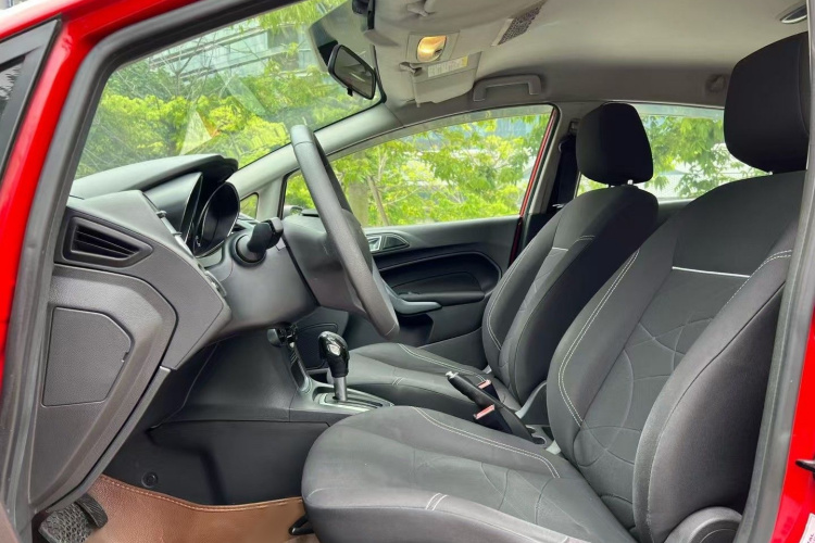 福特 嘉年华 2013款 两厢 1.5L 自动时尚型局部细节19