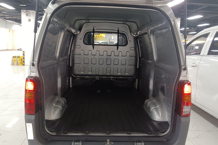 五菱汽车 五菱之光 2023款 1.5L 实用型封窗版 2座局部细节23