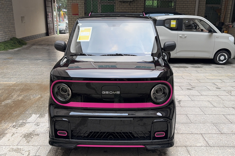 吉利汽车 2025款 210km 熊猫卡丁车身外观6001