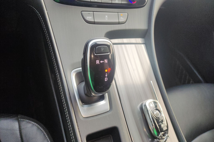 别克 君越 2020款 652T 豪华型局部细节18