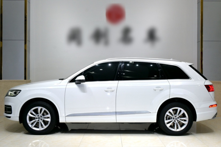 奥迪Q7 2016款 40 TFSI 舒适型车身外观6003