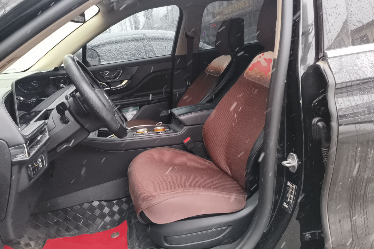 林肯 冒险家 2024款 2.0T 两驱尊享版中控内饰19