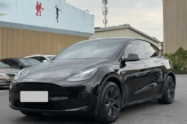 特斯拉 Model Y 2023款 后轮驱动版车身外观1