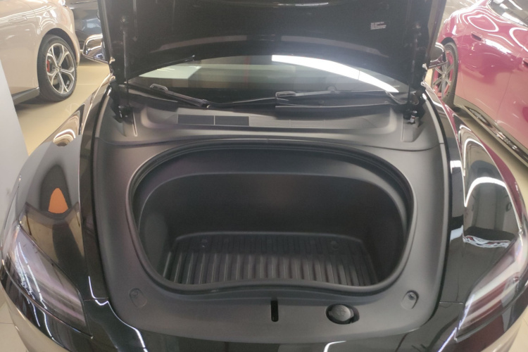 特斯拉 Model 3 2023款 长续航全轮驱动版局部细节24